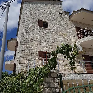 *** Pensión Eglent's Tourist House Albania