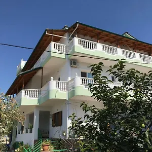  Pensión Roku Albania