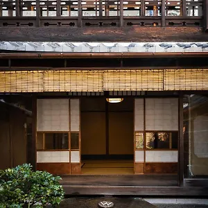 **** Ryokan Toshiharu Japon